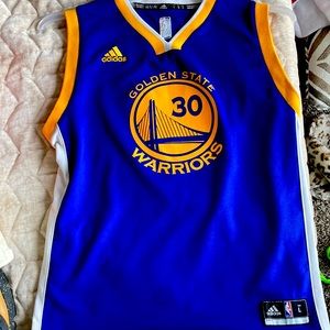 Adidas Stephen Curry Jersey. Boys Large. 60$